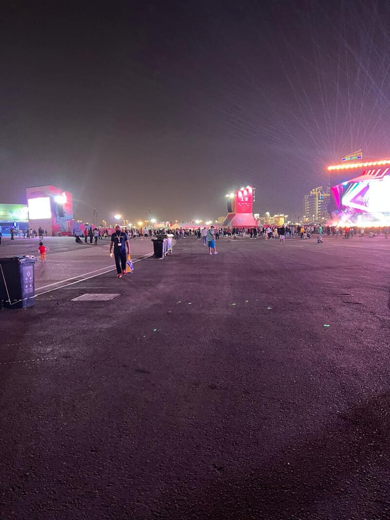 El Fan Festival de Corniche luce desolado en Qatar.