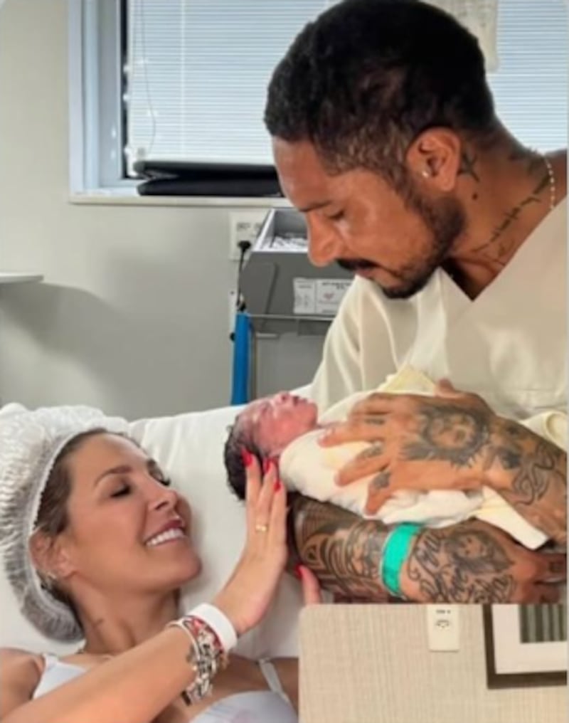 Paolo Guerrero con su segundo hijo en común con Ana Paula c