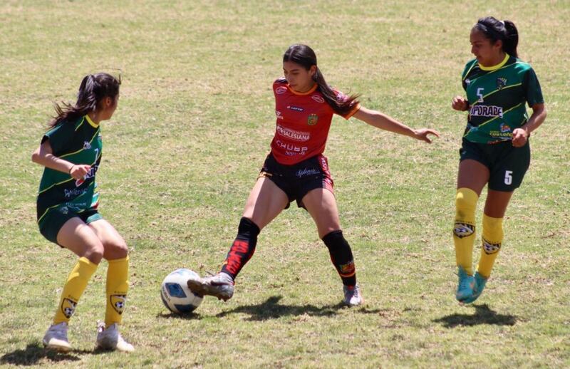 Paola Flores, jugadora del Deportivo Cuenca