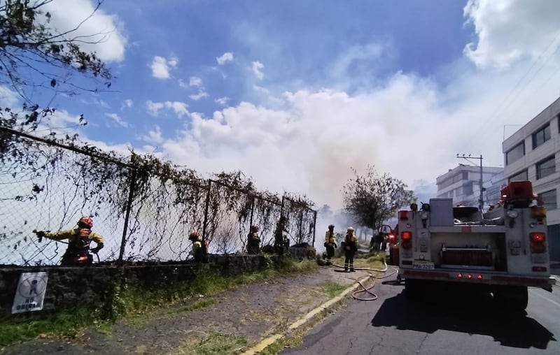 Incendio en el Itchimbía