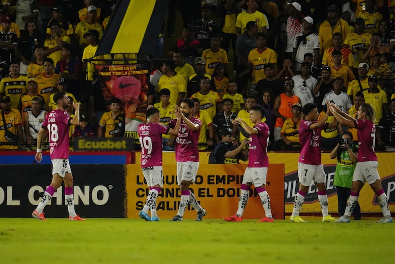 Independiente del Valle goleó a Barcelona SC en el Monumental