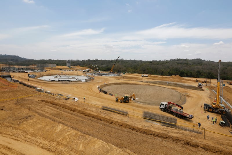 (FOTOS) Así avanza la construcción de la cárcel ‘El encuentro’ en Santa Elena