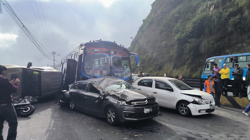 Otro accidente se registró en la Autopista General Rumiñahui