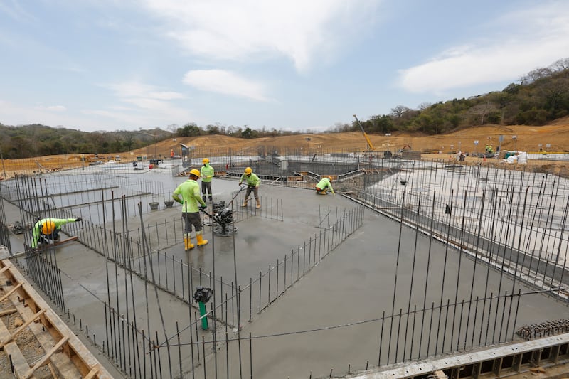 (FOTOS) Así avanza la construcción de la cárcel ‘El encuentro’ en Santa Elena