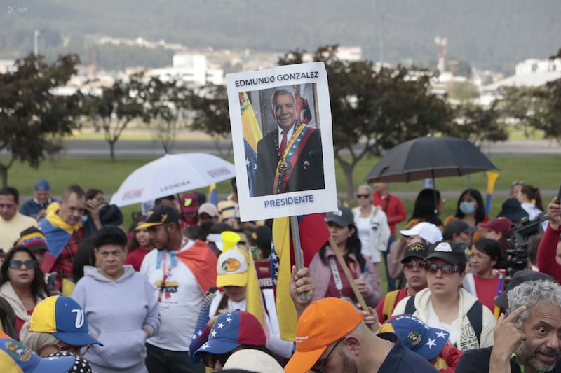 Concentración de ciudadanos venezolanos en Quito