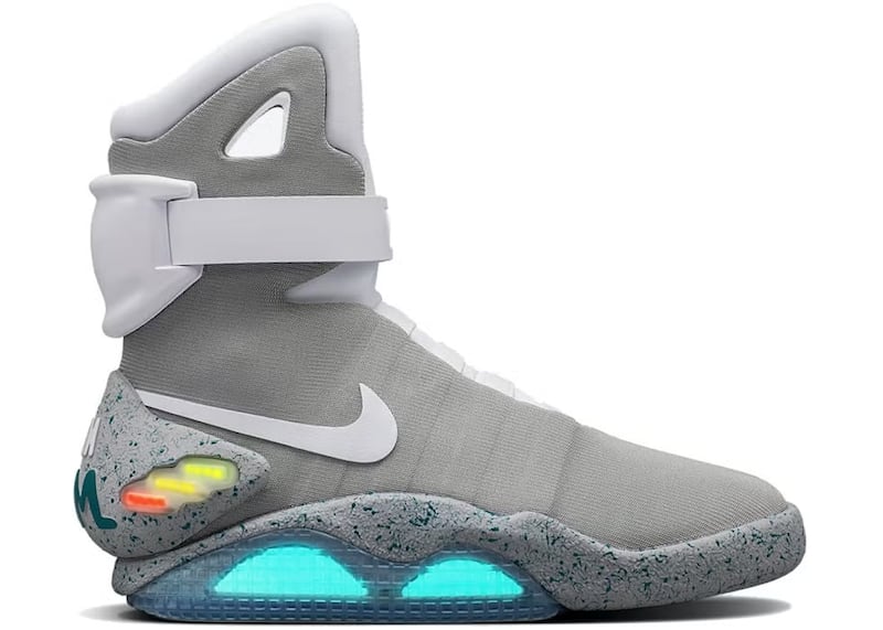 Nike Air Mag Back To The Future BTTF (2016) 75.491 €