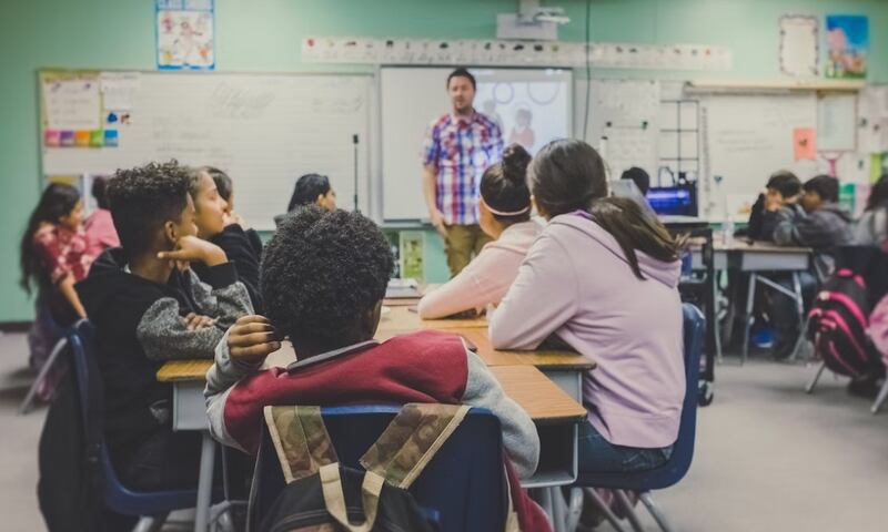 Normalmente, las escuelas dan dos días de descanso por semana