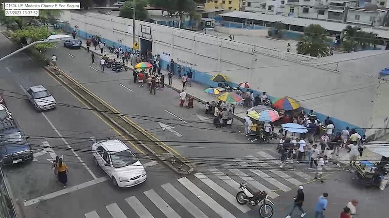 Monitoreo en recinto electoral de la parroquia Ximena, sur de Guayaquil.