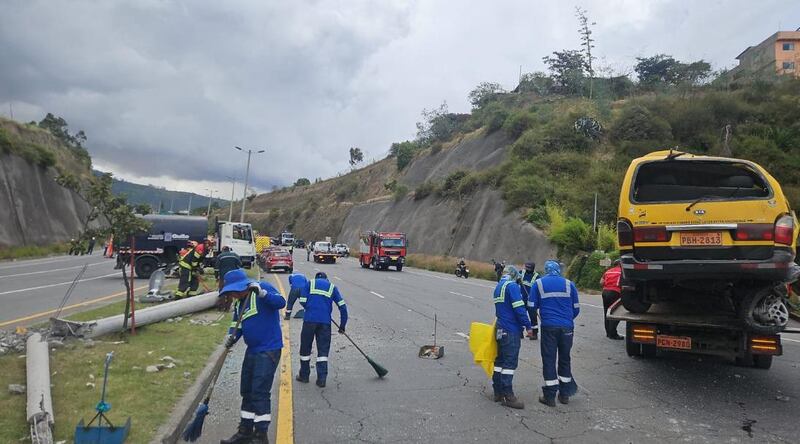 Quito: Así quedó la Ruta viva tras el accidente de tanquero de combustible que dejó un fallecido y cuatro heridos