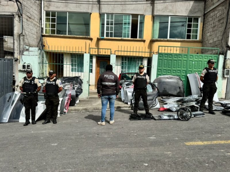 Desarticulan banda dedicada al robo a vehículos, accesorios y autopartes, en Quito