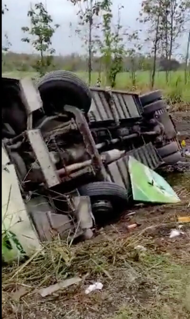 Pareja ecuatoriana fallecieron por el volcamiento de un bus de la Coop.Santa Martha