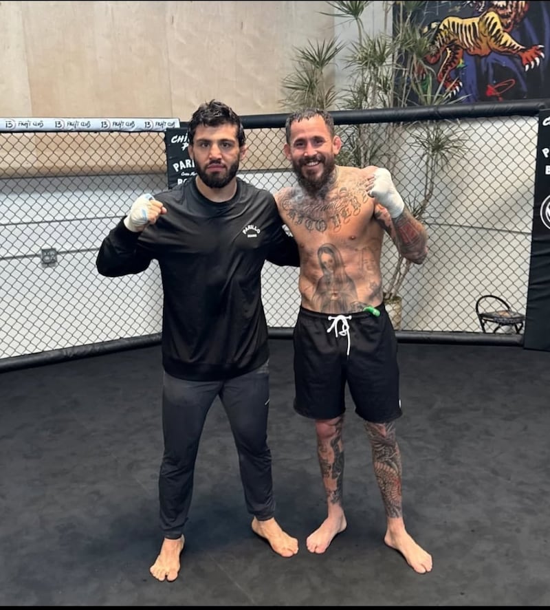 Marlon 'Chito' Vera con Arman Tsarukyan.