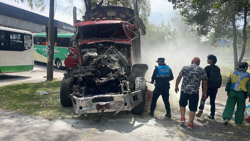 Un fallecido tras múltiple accidente de tránsito en el sur de Quito.