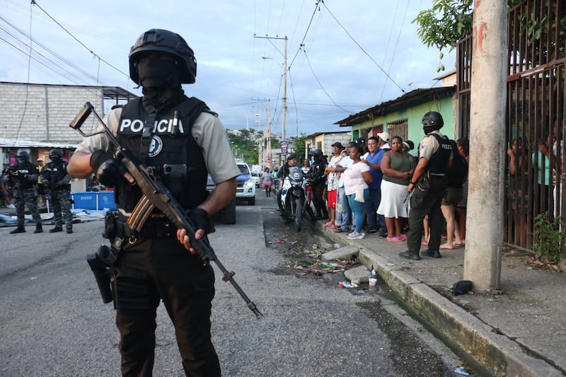 Ataque armado en Socio Vivienda deja 19 muertos y 6 heridos