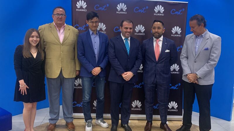 Lanzamiento de smartphone HUAWEI de vanguardia para venta exclusiva en CNT a nivel nacional.