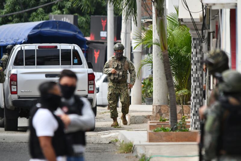 Allanamiento en el barrio San Agustín, de Manta, donde está la casa de alias Fito