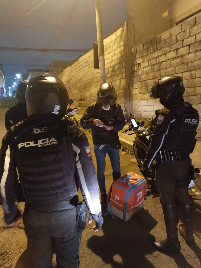 Operativo de control de libadores ejecutado en el Distrito La Delicia. Imagen: Policía Nacional