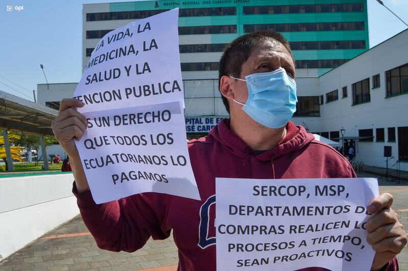 Fue por la falta de medicamentos en los hospitales.