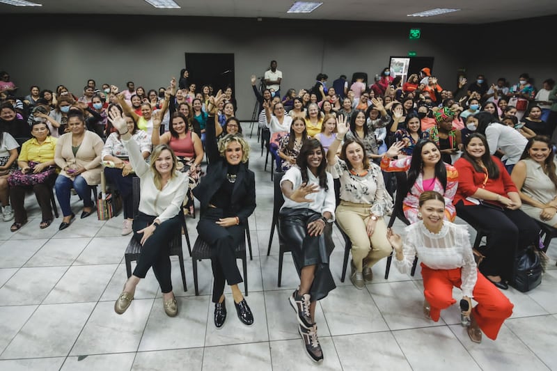 Bisila Bokoko durante su visita a Guayaquil