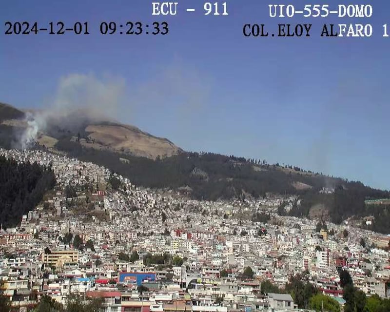 Incendio en las laderas del Pichincha