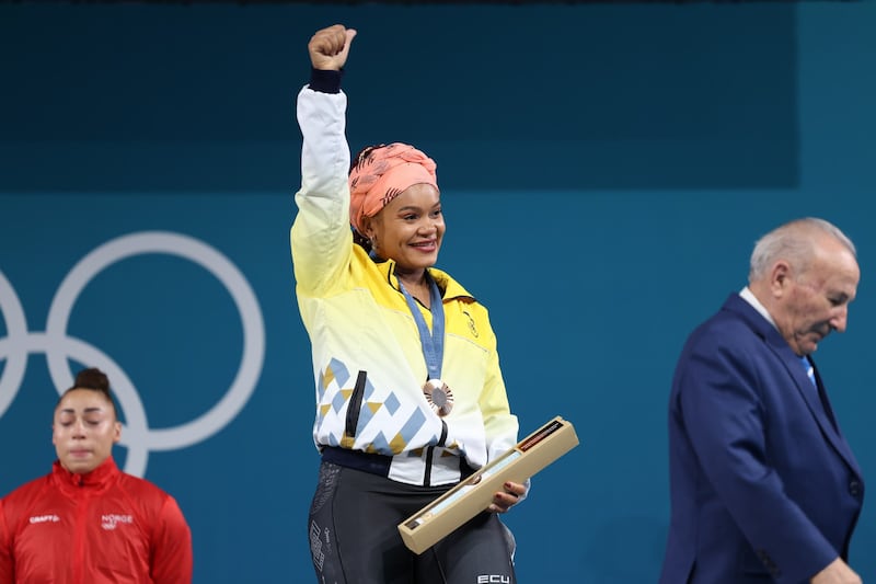 Neisi Dajomes con su medalla de bronce