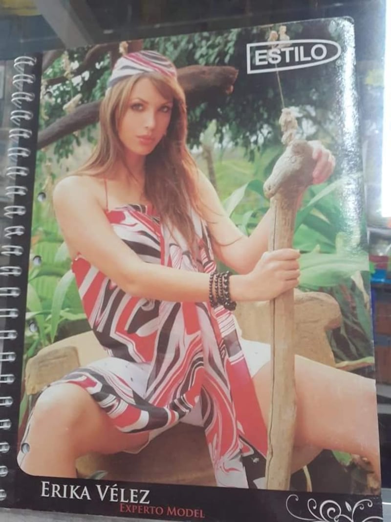 Erika Vélez, cuadernos Estilo