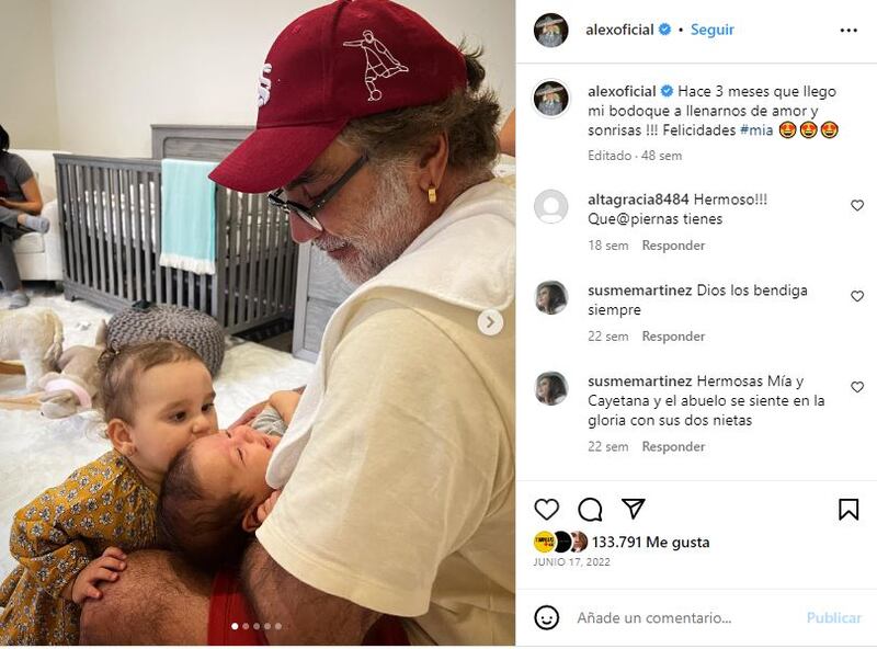 Alejandro Fernández es un abuelo cariñoso y entregado