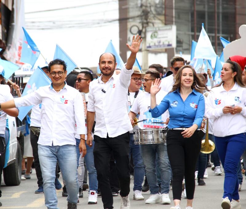 Juan Cristóbal Lloret, candidato a la Prefectura del Azuay