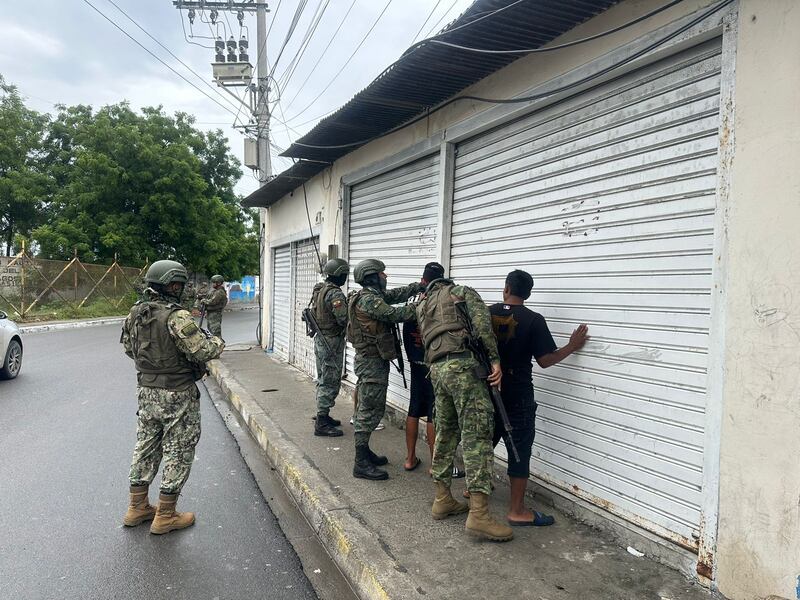 Declaran a bandas criminales como terroristas en Ecuador