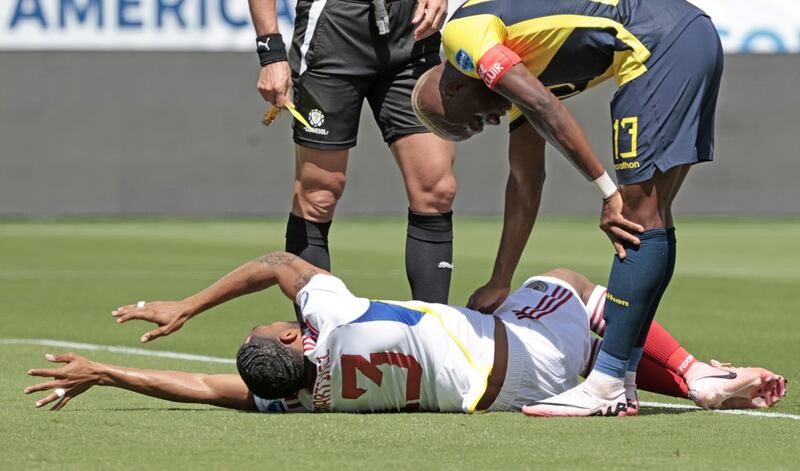 Revelan audios del VAR donde explican la roja para Enner Valencia