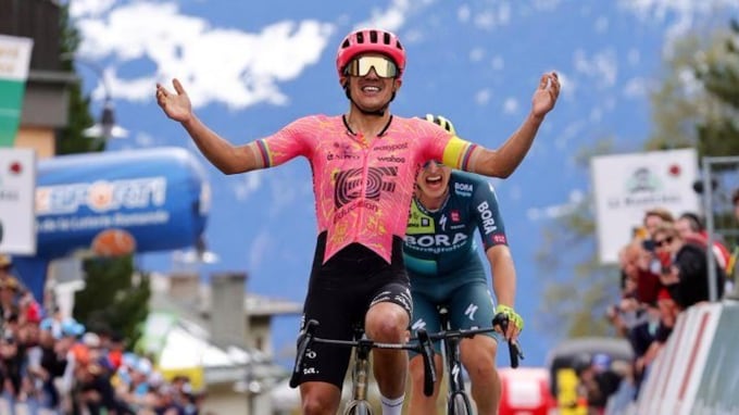 Richard Carapaz lidera el Tour de Francia 2024