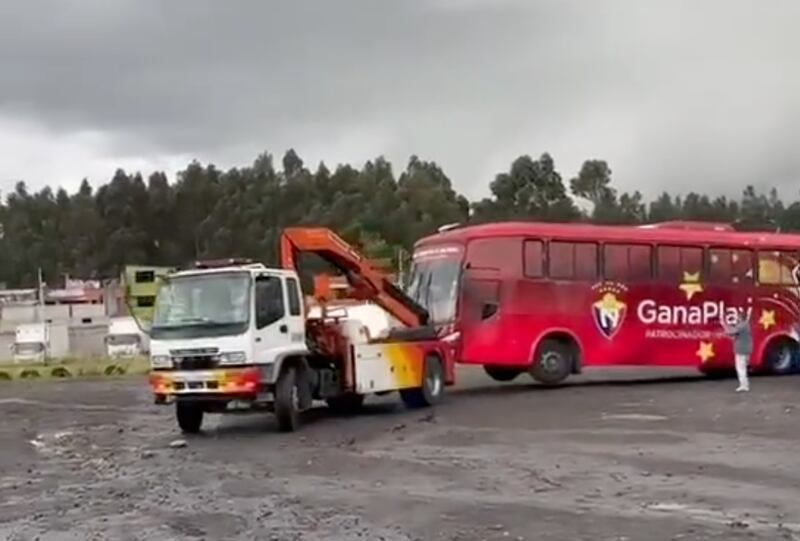 Bus de El Nacional es embargado