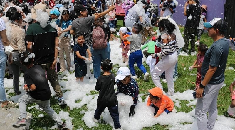 Carnaval en el Centro de Quito