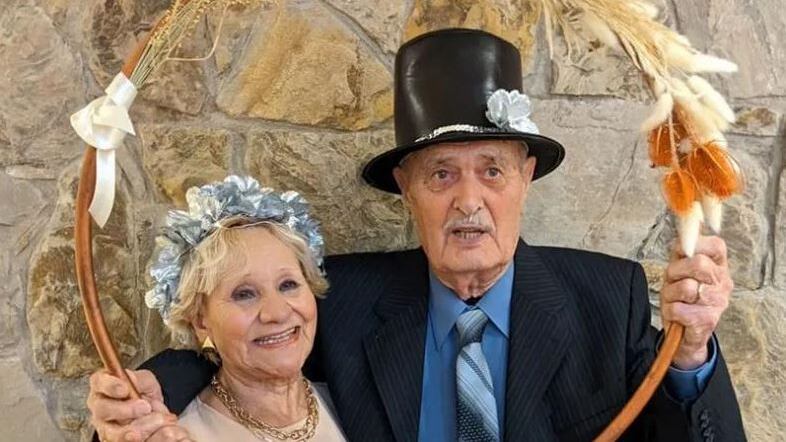 Emilio y Liria durante su boda civil el 22 de julio de 2023