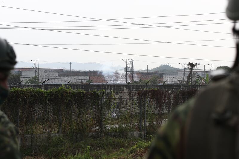 La Penitenciaria del Litoral, explosiones y disparos