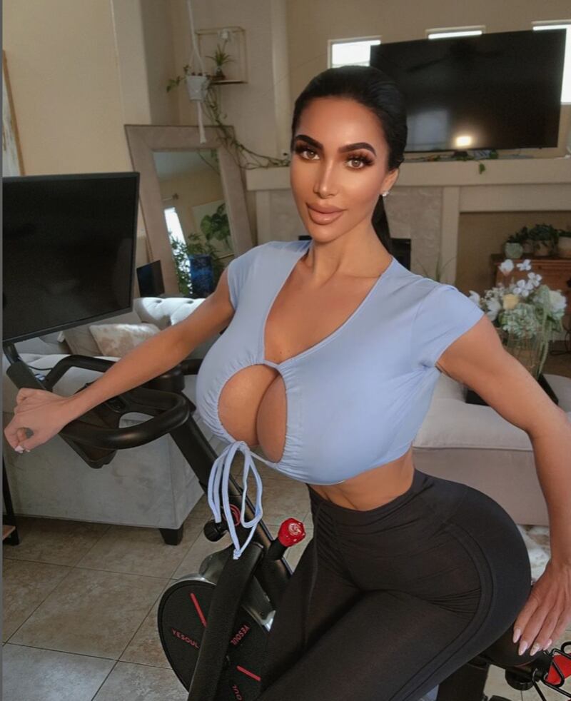 Doble de Kim Kardashian