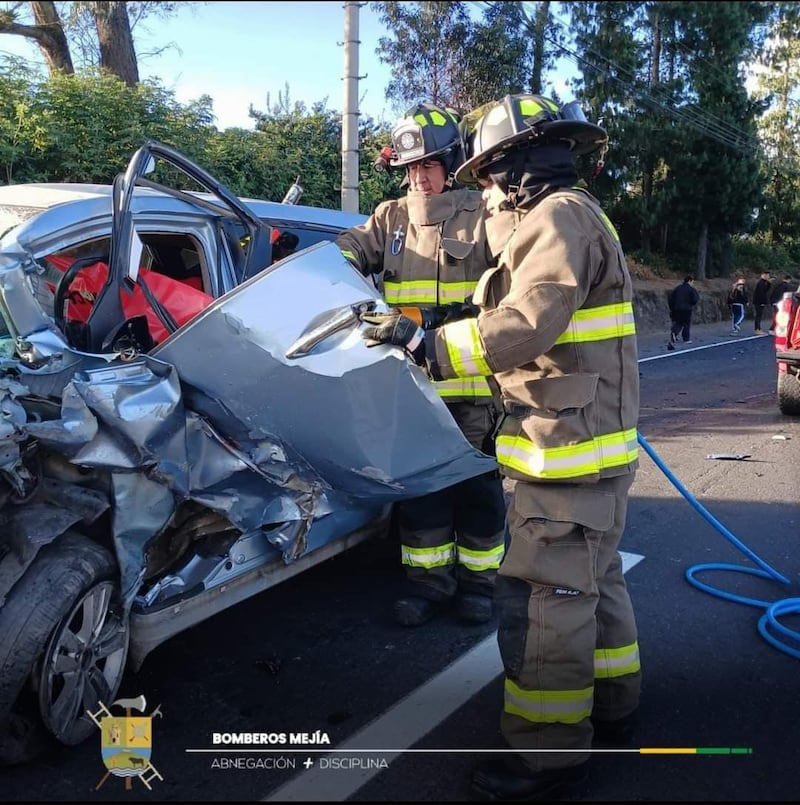 Tres personas fallecieron en siniestro en Machachi