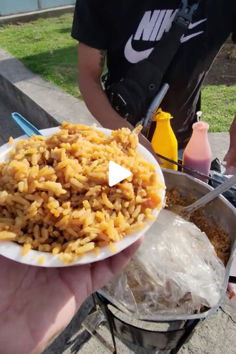 Un dólar para comer en La Carolina