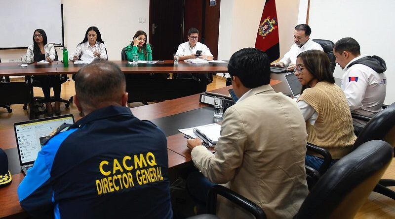 Reunión del alcalde con entidades municipales.