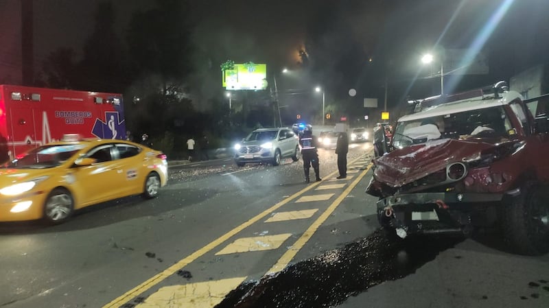 Tres fallecidos en fatal accidente a 300 metros del túnel de Guayasamín, Quito