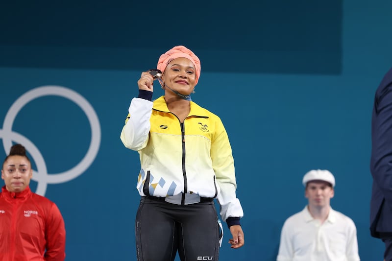 Neisi Dajomes con su medalla de bronce