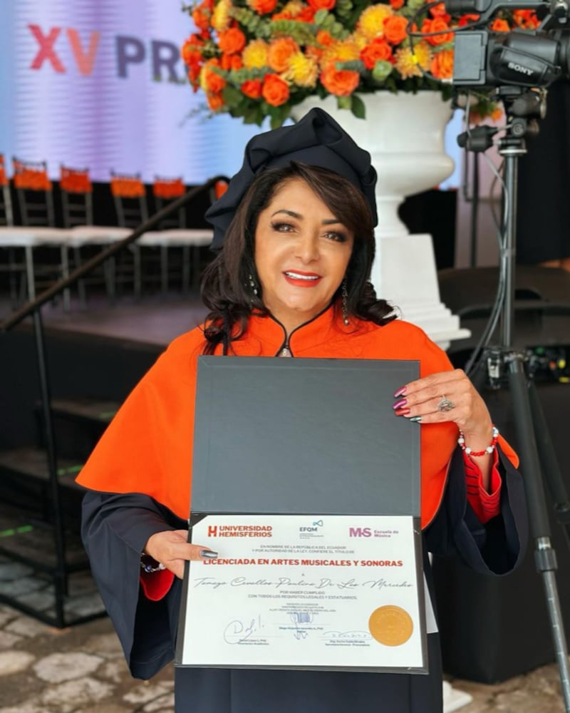 Paulina Tamayo en su graduación