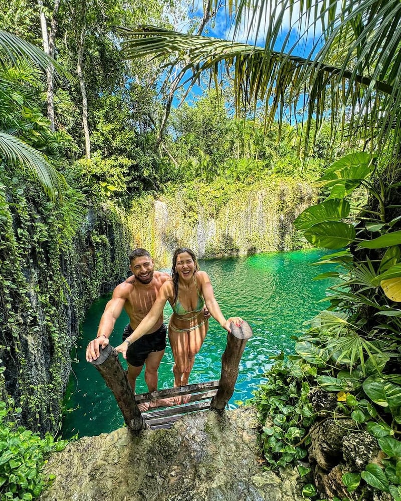 Alejandra Jaramillo y Beta Mejía en Tulum