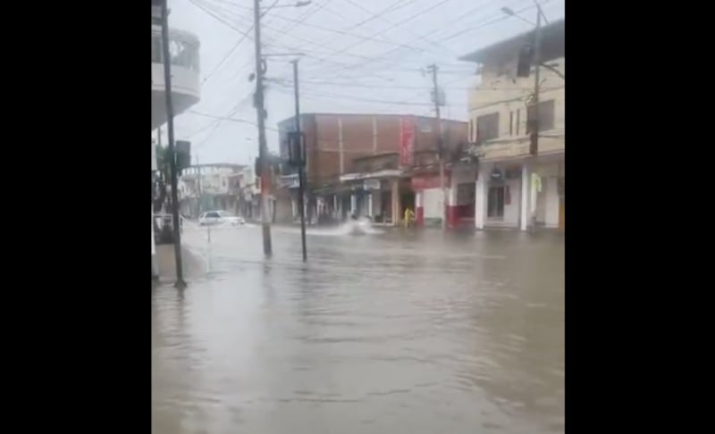 La huida frustrada de un sospechoso en medio de la lluvia