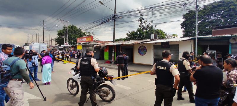 Asesinan a tres guías penitenciarias mientras almorzaban frente a la Penitenciaria del Litoral