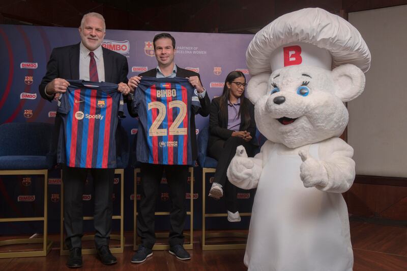 Fútbol Club Barcelona firmó un acuerdo con la marca global Bimbo, para ser Global Partner del Club y Main Partner del equipo femenino del Barça.