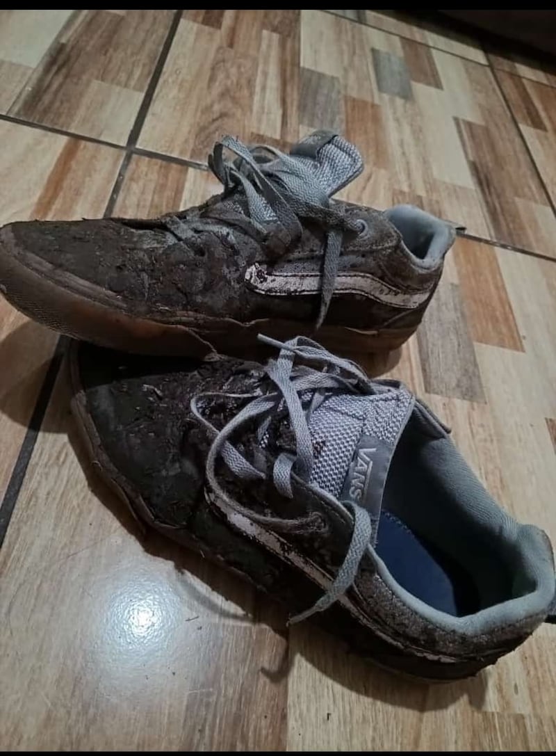 Así terminaron los zapatos de quienes asistieron al Quitofest