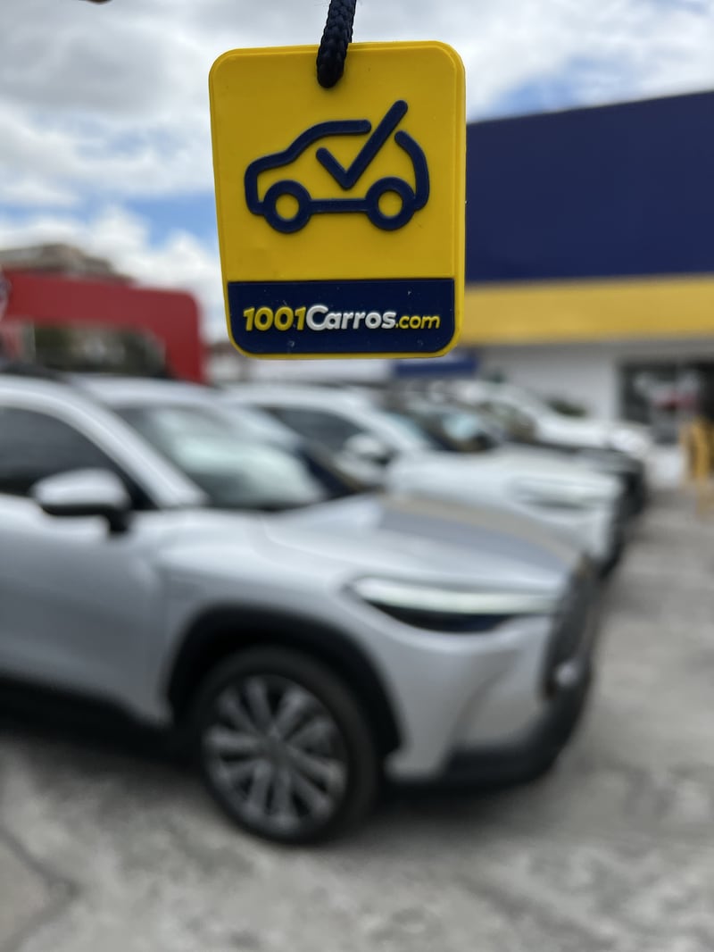 1001 carros.com celebra 12 años en el mercado ecuatoriano.