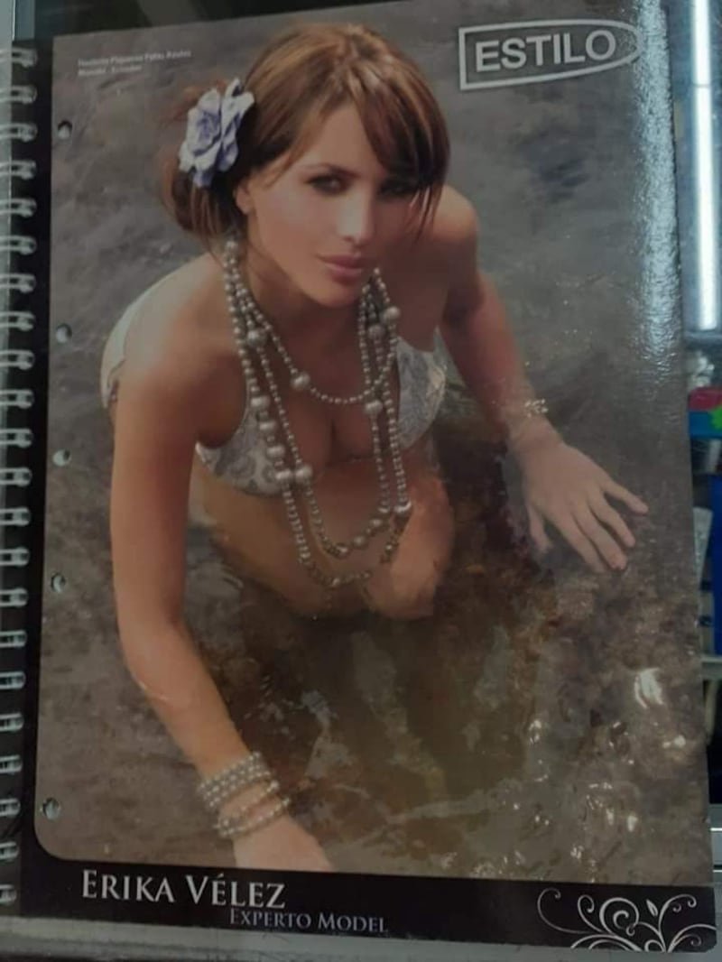 Erika Vélez, cuadernos Estilo