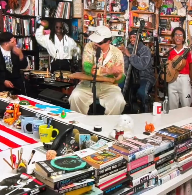 Bad Bunny en Tiny Desk.